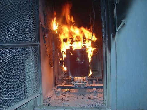 夏日炎炎，北京創(chuàng)聯(lián)匯通電氣教你必備油浸式變壓器防火常識(shí)