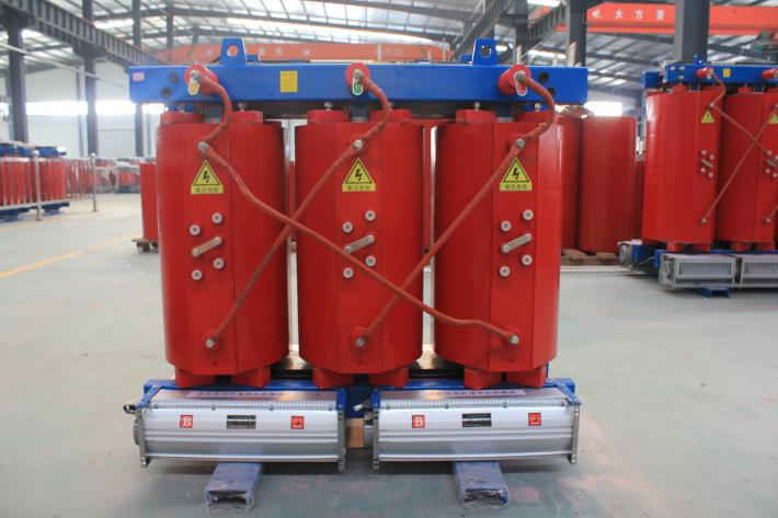 一般北京創(chuàng)聯(lián)匯通電氣全鋁的干式變壓器800kva價(jià)格是33900元，全銅的800kva干式變壓器價(jià)格是65000元。